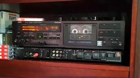 JVC KD-V6 (tape deck 1985) & Maxell UDI-CD (1999)
