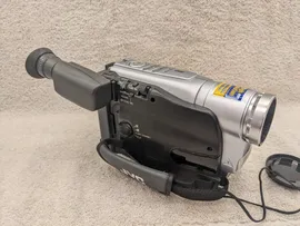 JVC GR-SXM265U Compact Super VHS Camcorder Digital Video Camera Untested