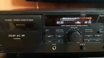 JVC TD-W208 DOUBLE CASSETTE DECK