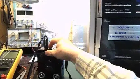 Ремонт музыкального центра JVC модель: CA-DXT7. Не работают СD-приводы. Начало.