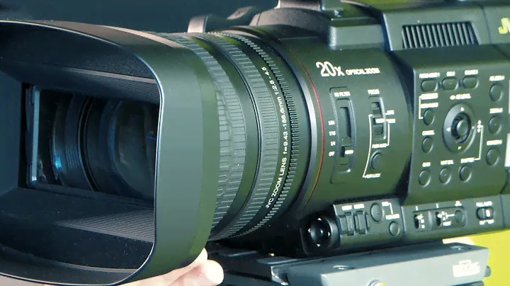 Обзор камеры JVC HC500