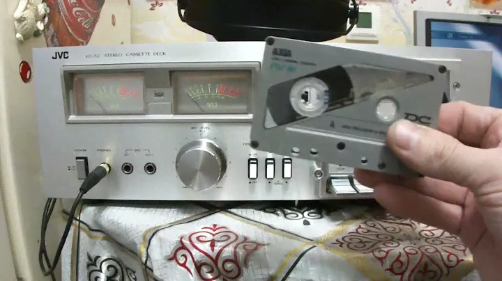 Кассетная дека JVC KD-2A.