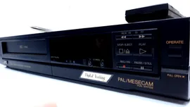 Видеомагнитофон JVC HR-D520EE
