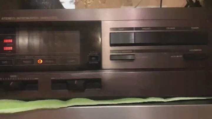 JVC - AX 33