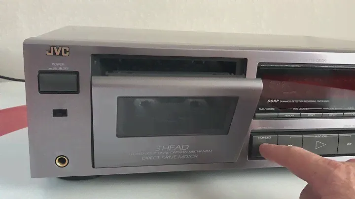 JVC TD-V541 Stereo Cassette Deck. Feature: Electrically driven cassette holder