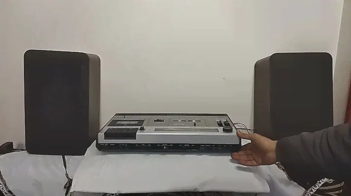 كاسيت JVC موديل  MC-1820R + راديو FM - AM  - JVC Audio Cassette MC-1820R + FM Radio - AM
