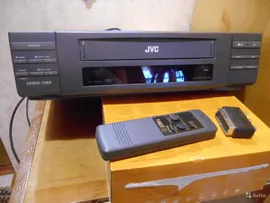 Кассетный видеомагнитофон JVC HR-J1200A в Москве